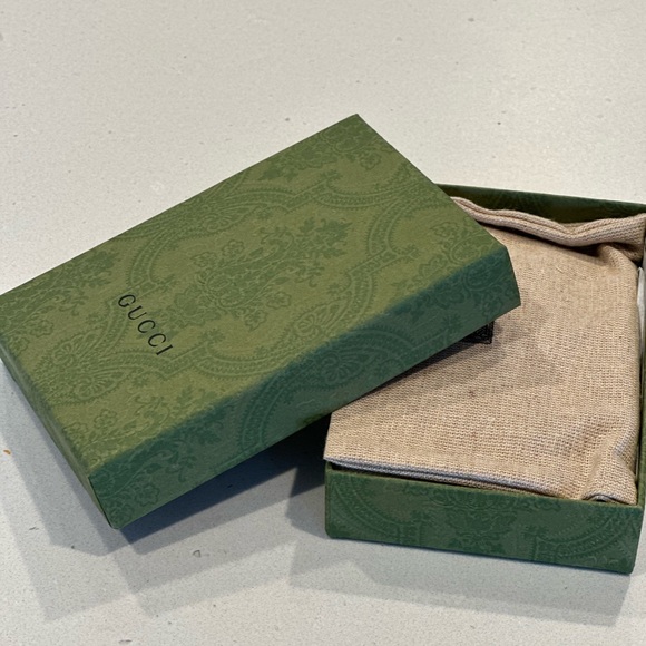 New Authentic Gucci Marmont Brown Matellase Chevron Leather Cardholder - Picture 3 of 11